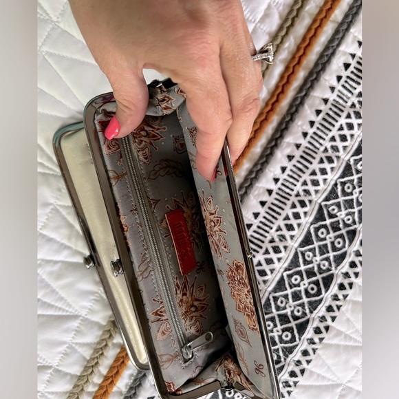 Hobo Clutch Wallet - Picture 3 of 3